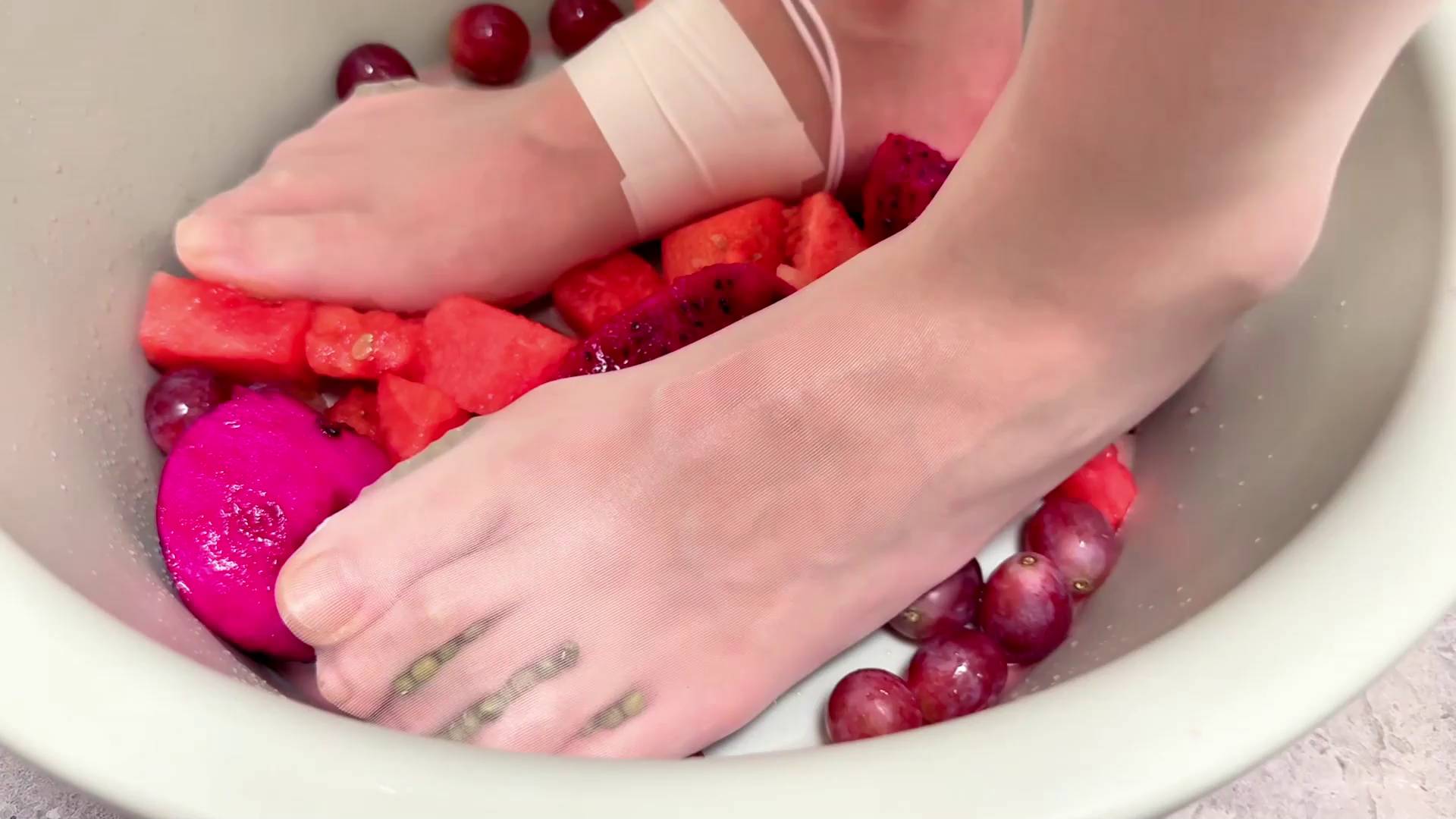 媚娘原创 极限足虐拘束站立训练