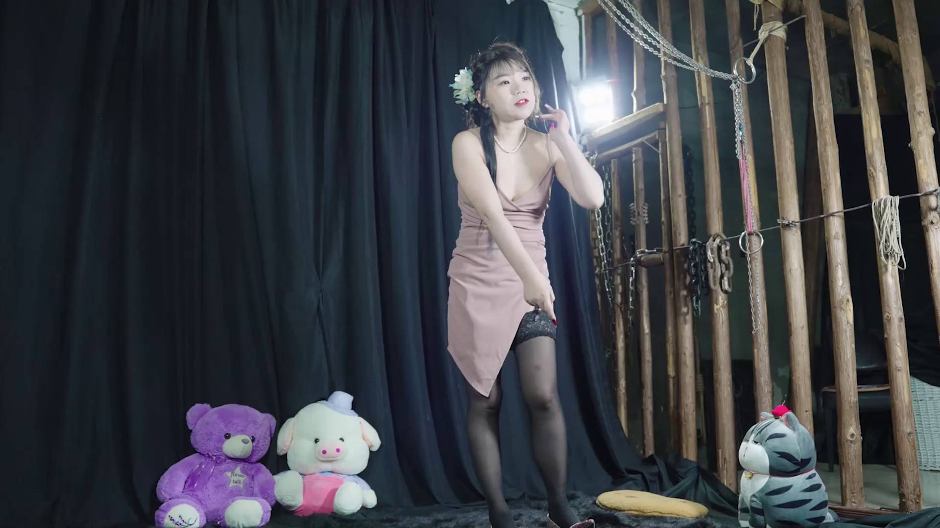 半岛束艺 这个姑娘有点眼熟~嫣儿