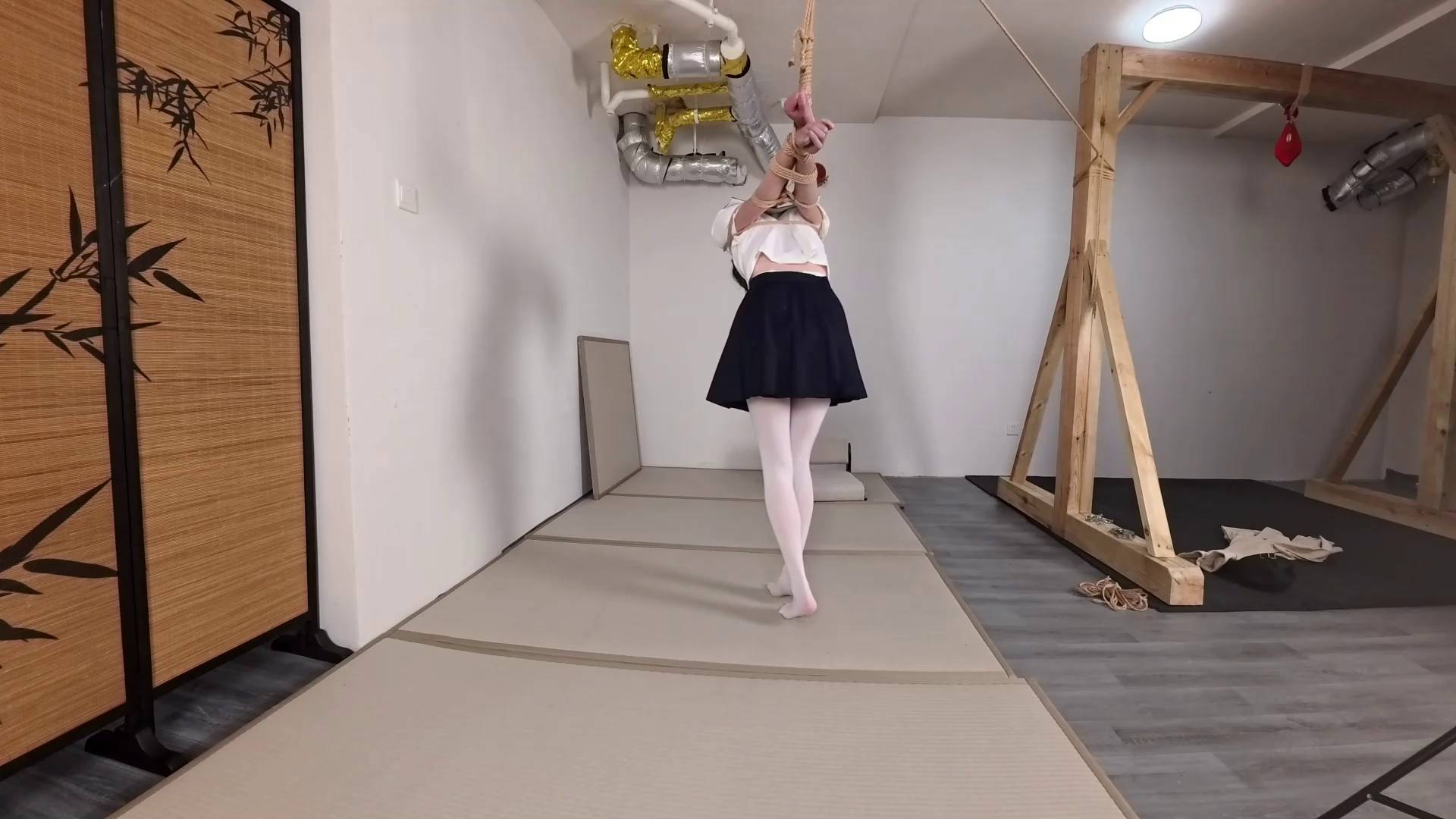 眼眸原创 水手白丝直臂加日式反绑折腿半悬吊