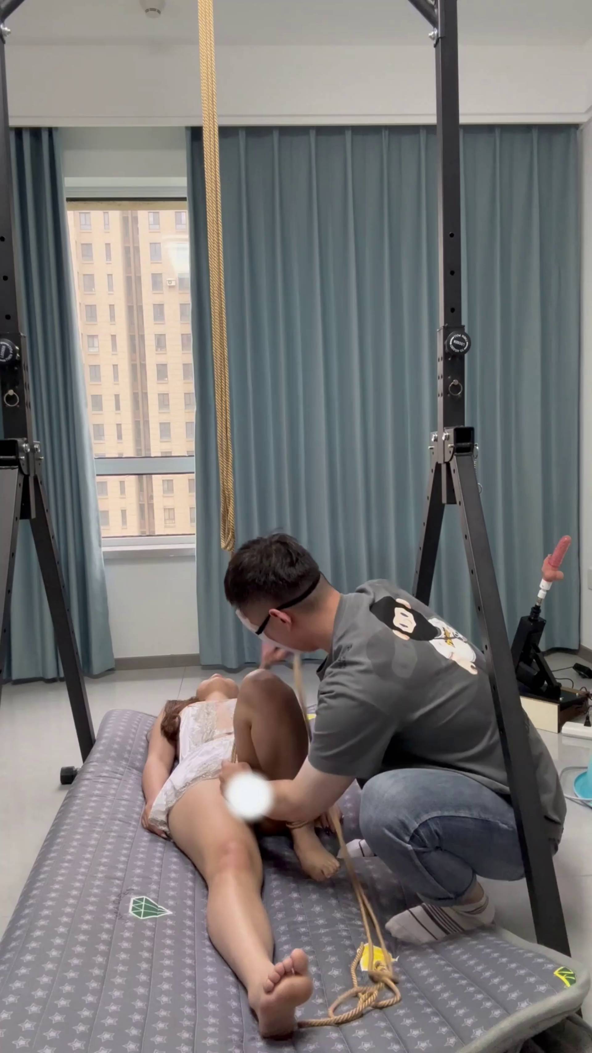束人映像 资深宅女被吊缚TJ之后的欲求不满自我发泄潮吹